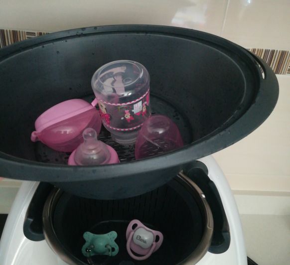 Esterilizador biberones, chupetes, tetinas y tarros para nuestro bebé con Thermomix® .