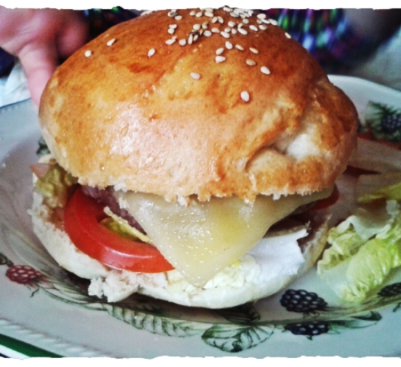 Pan de hamburguesas casero