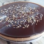 Tarta de chocolate blanco y cafe con oreo