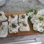 Ensaladilla de merluza y gambas